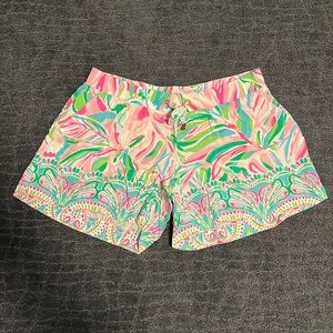Lilly Pulitzer Linen Shorts. Size extra small